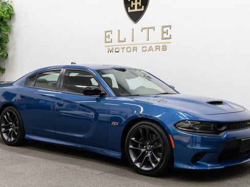 Used 2023 Dodge Charger Scat Pack w/ Plus Group RWD image 9