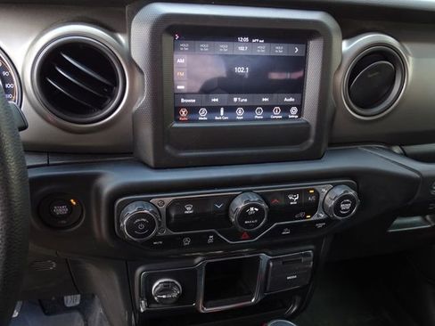 Used 2022 Jeep Wrangler Sport image 28