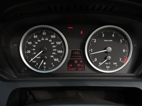 Used 2007 BMW 650i Convertible image 22