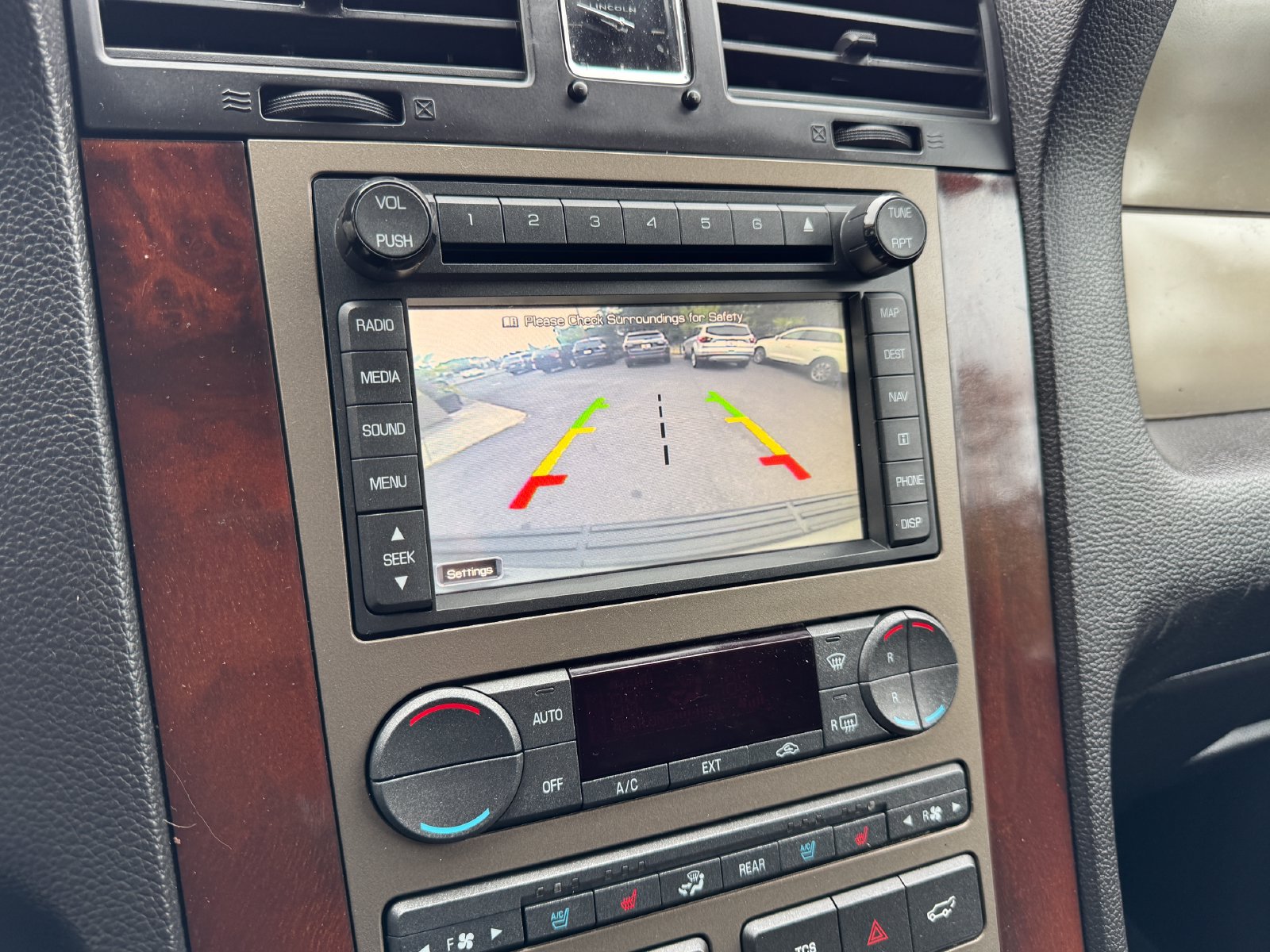 Used 2012 Lincoln Navigator L 4WD image 29