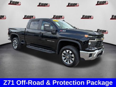 Used 2024 Chevrolet Silverado 2500 LT AWD/4WD image 3