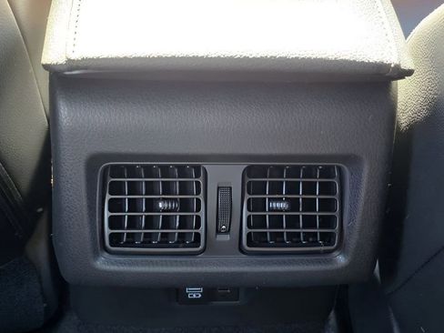 Used 2025 Toyota Camry XLE FWD image 28