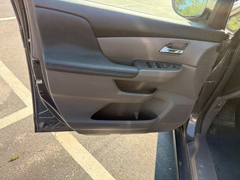 Used 2016 Honda Odyssey SE image 11