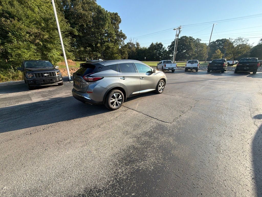 Used 2023 Nissan Murano SV AWD/4WD image 3