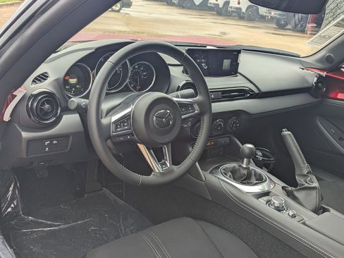 New 2026 MAZDA MX-5 Miata Club image 4