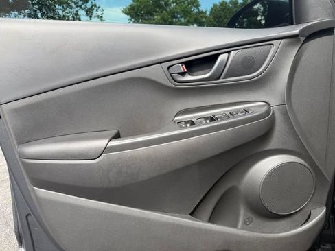 Used 2021 Hyundai Kona SE FWD image 9