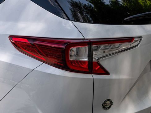 Used 2025 Acura RDX SH-AWD image 32
