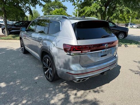 Used 2024 Volkswagen Atlas SEL Premium R-Line AWD/4WD image 3