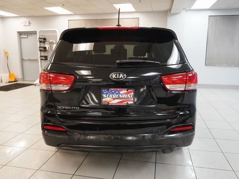 Used 2017 Kia Sorento L image 8
