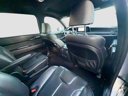 Used 2024 Hyundai Palisade Calligraphy image 28