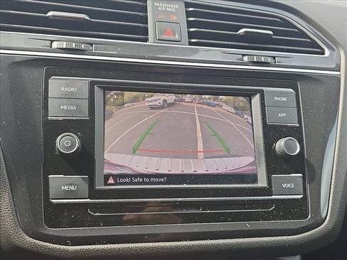 Used 2023 Volkswagen Tiguan S FWD image 14