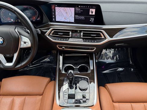 Used 2019 BMW X7 xDrive40i w/ Premium Package AWD/4WD image 11