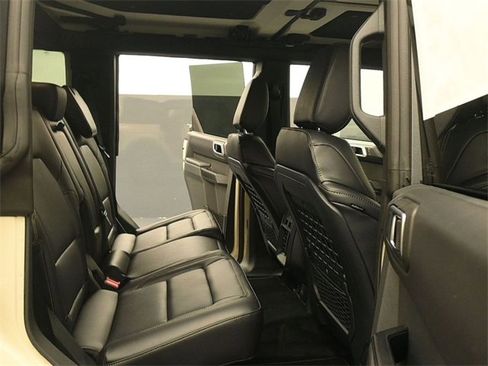 New 2025 Ford Bronco Badlands image 15