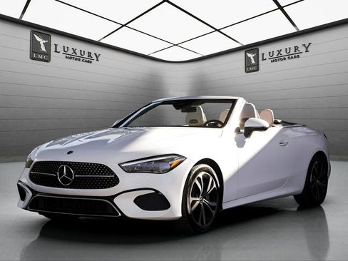 Used 2024 Mercedes-Benz CLE 300 4MATIC Cabriolet image 8