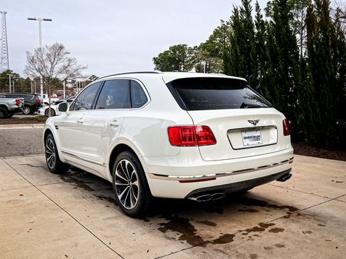 Used 2019 Bentley Bentayga image 8
