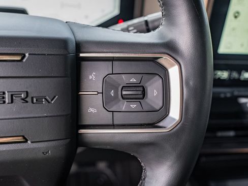 Used 2025 GMC Hummer EV 2X AWD/4WD image 26