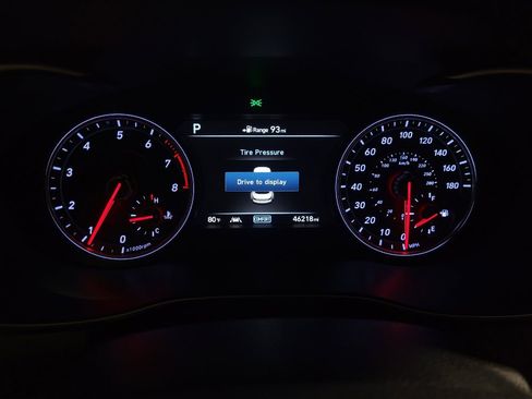 Used 2019 Genesis G70 2.0T Advanced w/ Dynamic Package RWD image 23