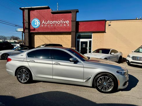 Used 2019 BMW 530e xDrive w/ Convenience Package image 6