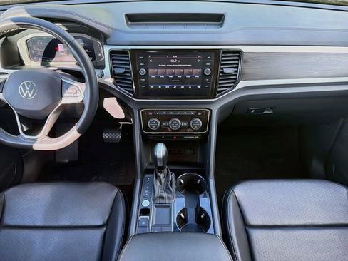 Used 2022 Volkswagen Atlas SE FWD image 19