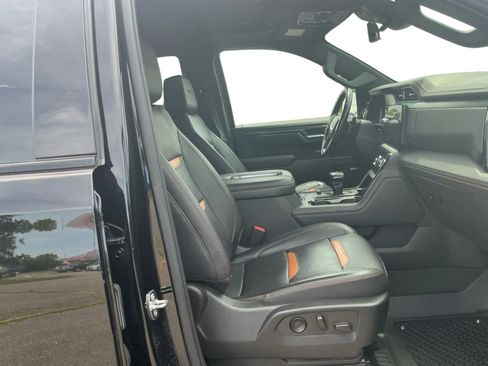 Used 2022 GMC Sierra 1500 AT4 w/ AT4 Premium Package AWD/4WD image 15
