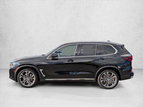 Used 2026 BMW X5 xDrive50e w/ Executive Package image 8