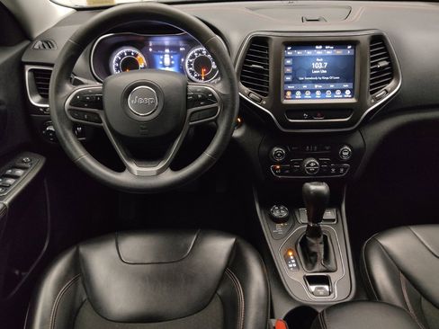 Used 2020 Jeep Cherokee Trailhawk image 22