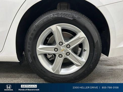 Used 2024 Chevrolet Malibu LS FWD image 14