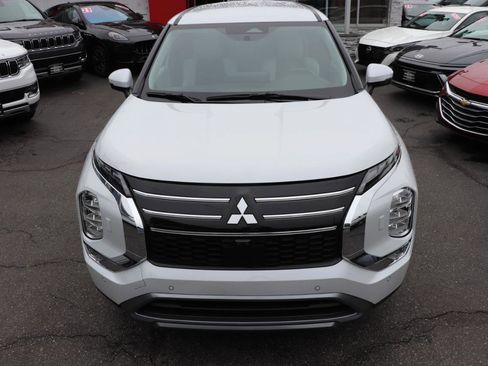 Used 2025 Mitsubishi Outlander SE AWD/4WD image 9