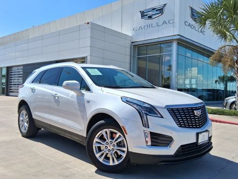 Used 2022 Cadillac XT5 Luxury w/ LPO, Premium Carpet Package FWD image 1