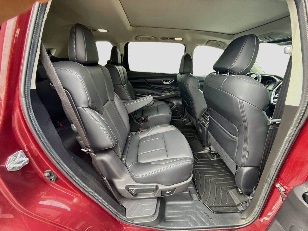 Used 2025 Subaru Ascent Limited AWD/4WD image 32