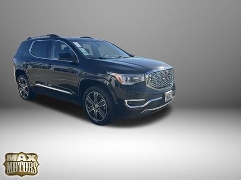 Used 2019 GMC Acadia Denali w/ Technology Package FWD image 14