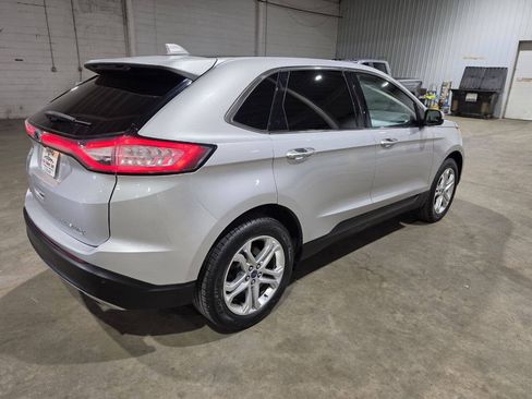 Used 2018 Ford Edge Titanium w/ Equipment Group 301A FWD image 11