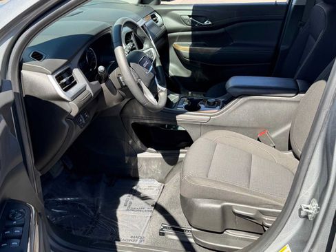 Used 2023 GMC Acadia SLE FWD image 14