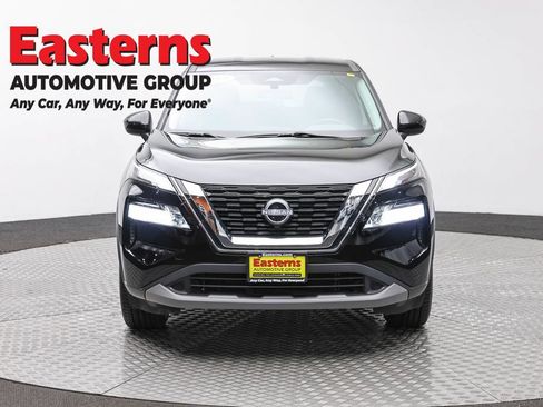 Used 2023 Nissan Rogue SV AWD/4WD image 2