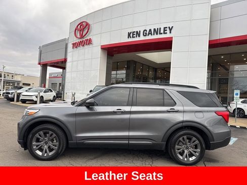 Used 2021 Ford Explorer XLT w/ Equipment Group 202A image 3