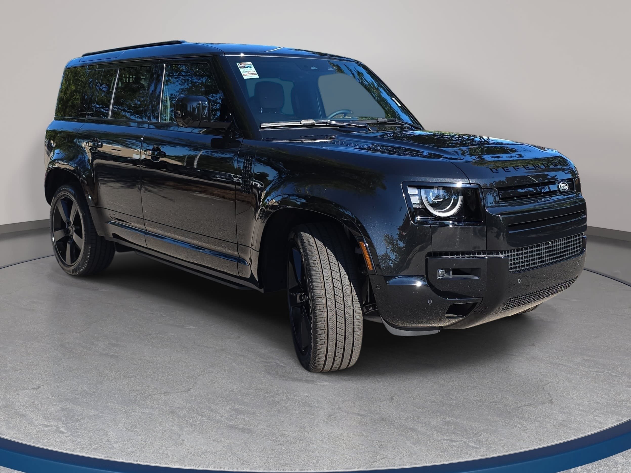 New 2026 Land Rover Defender 110 X-Dynamic SE AWD/4WD image 3