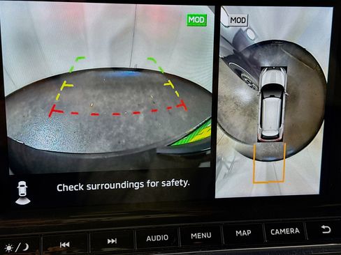 Used 2024 Mitsubishi Outlander SE Black Edition image 19