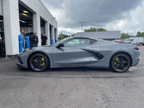 Used 2024 Chevrolet Corvette Stingray Premium Cpe w/ Z51 Performance Package image 5