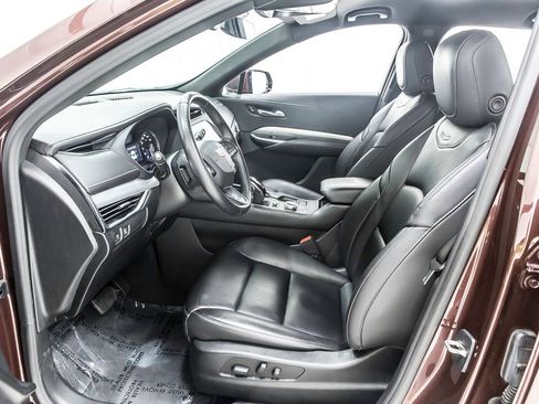 Used 2023 Cadillac XT4 Premium Luxury FWD image 25