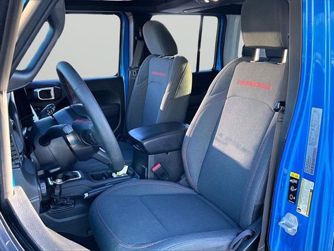 Certified 2024 Jeep Wrangler Unlimited Rubicon w/ Technology Group image 21