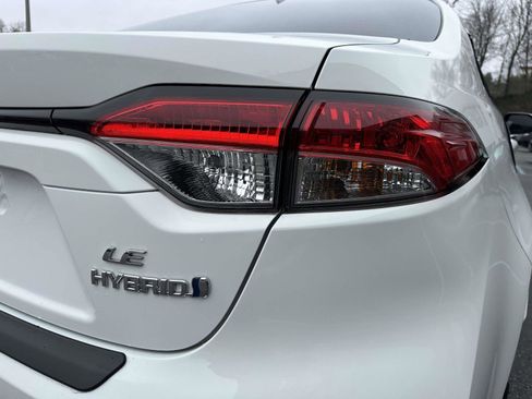 Used 2023 Toyota Corolla LE w/ Carpet Mat Package (TMS) image 13