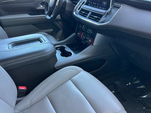 Used 2024 Chevrolet Suburban LT AWD/4WD image 19