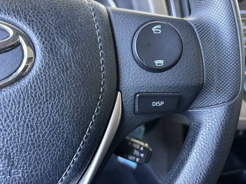Used 2013 Toyota RAV4 XLE AWD/4WD image 17