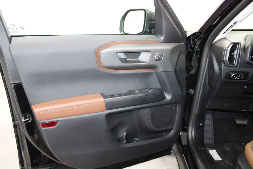 New 2026 Ford Bronco Sport Outer Banks w/ Outer Banks Tech Package+ AWD/4WD image 15