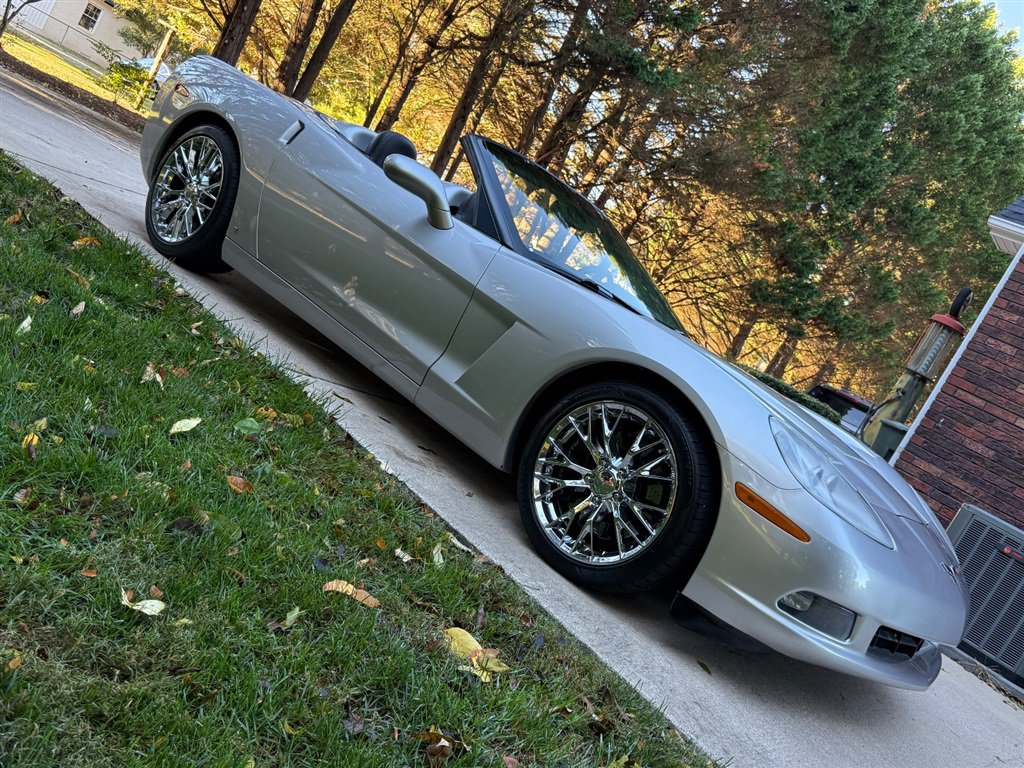 Used 2008 Chevrolet Corvette Convertible w/ Preferred Equipment Group RWD image 33