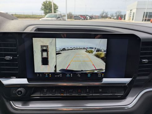 Used 2025 Chevrolet Silverado 3500 High Country w/ High Country Premium Package image 17