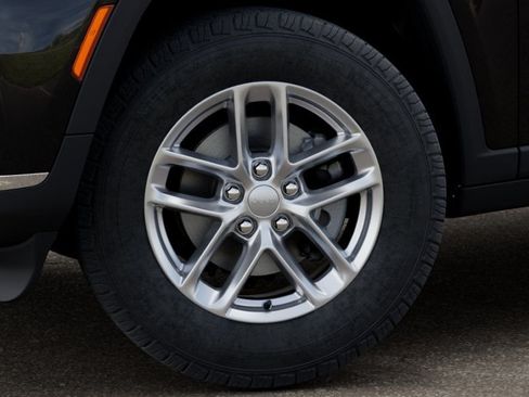 New 2026 Jeep Grand Cherokee L Laredo AWD/4WD image 8