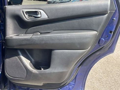 Used 2018 Nissan Pathfinder SL FWD image 24