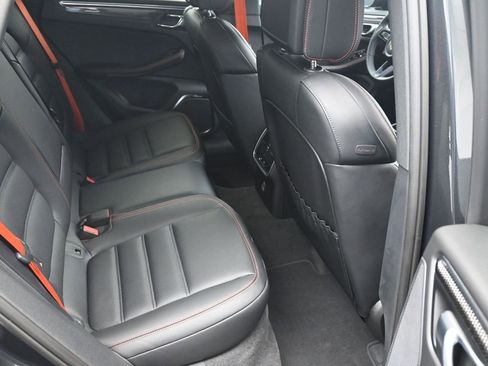 Certified 2024 Porsche Macan GTS image 10