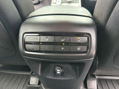 Used 2022 Hyundai Palisade SE w/ Cargo Package FWD image 31